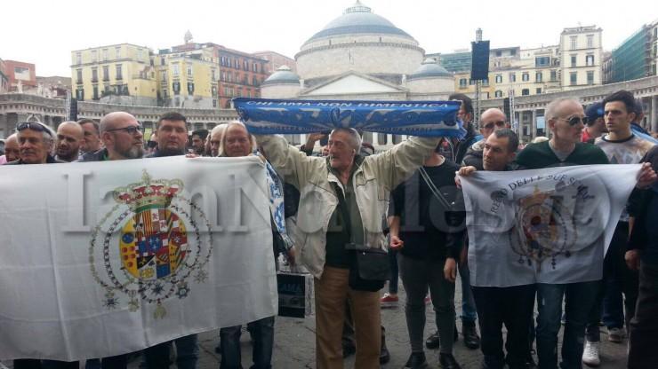 Flash mob Higuain Piazza del Plebiscito