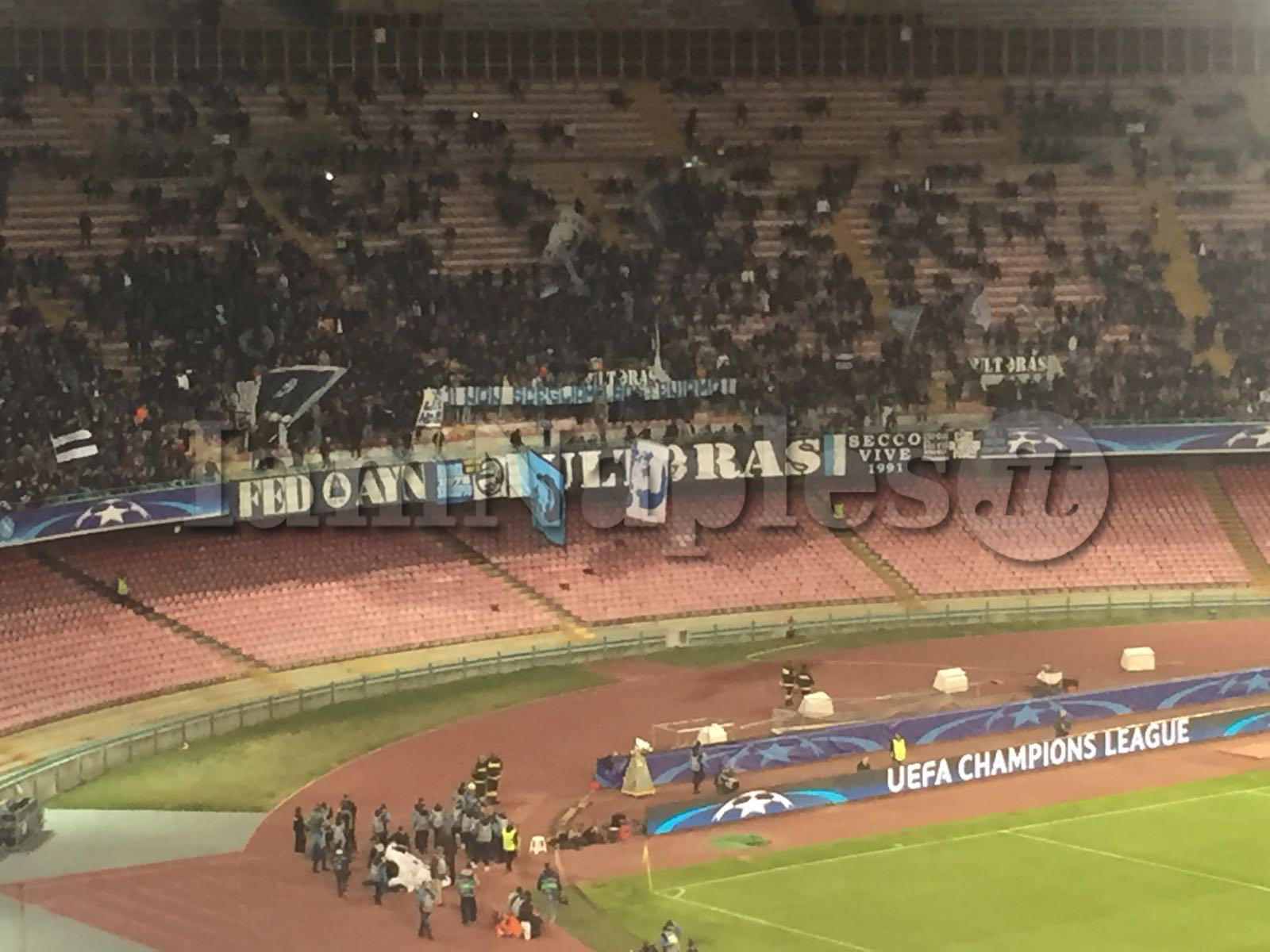 FOTO - Napoli-Shakhtar: Lo Striscione Polemico Della Curva B