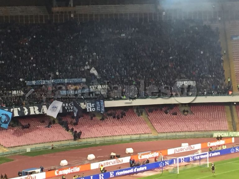 FOTO - Napoli-Lazio, La Curva B Contesta De Laurentiis