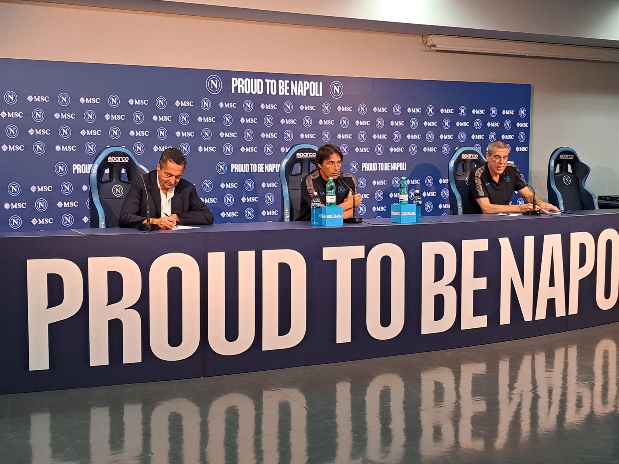 LIVE - Segui Con IamNaples.it La Conferenza Stampa Di Conte